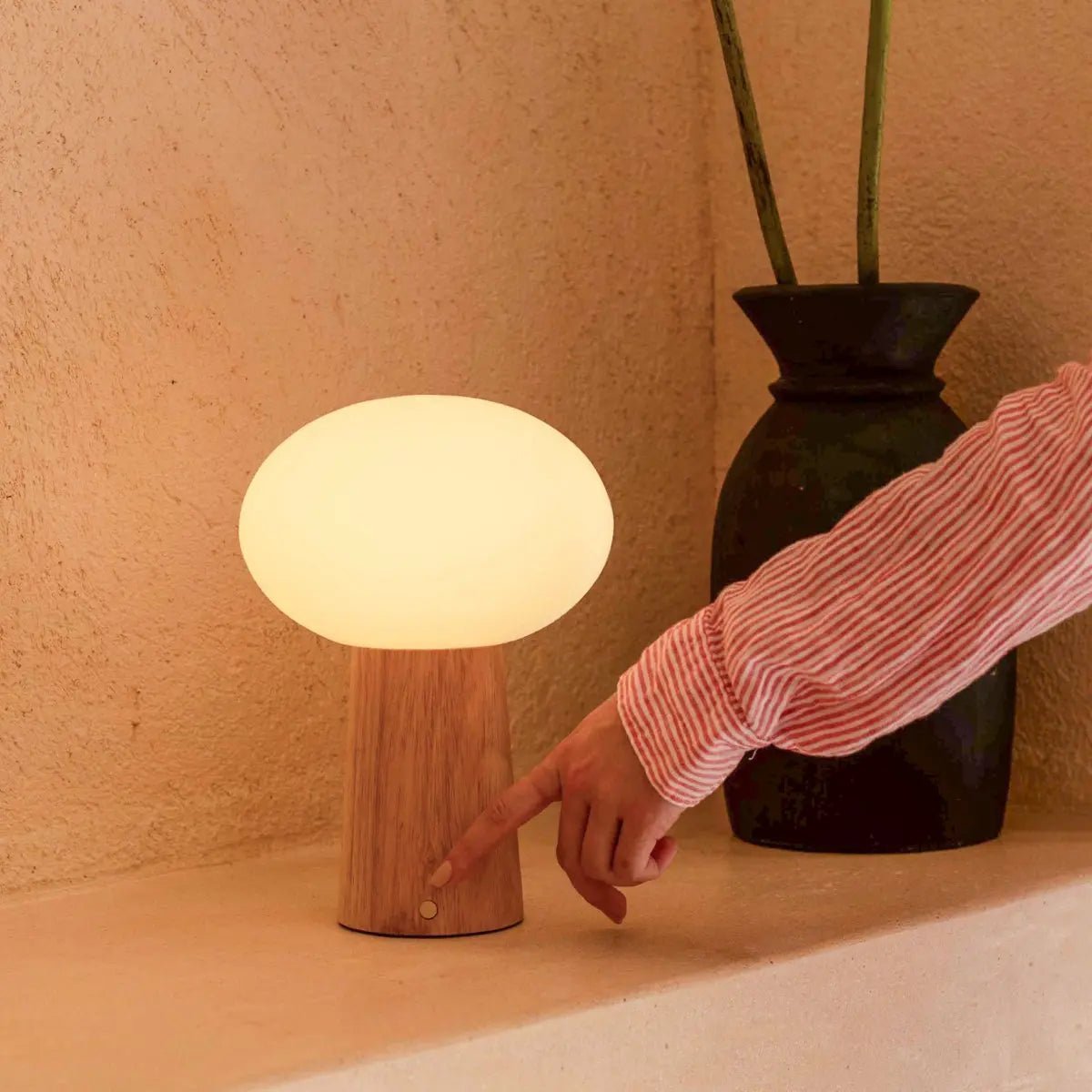 Max Table Lamp