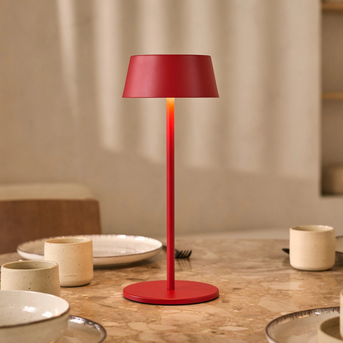 Hugo Berry Table Lamp