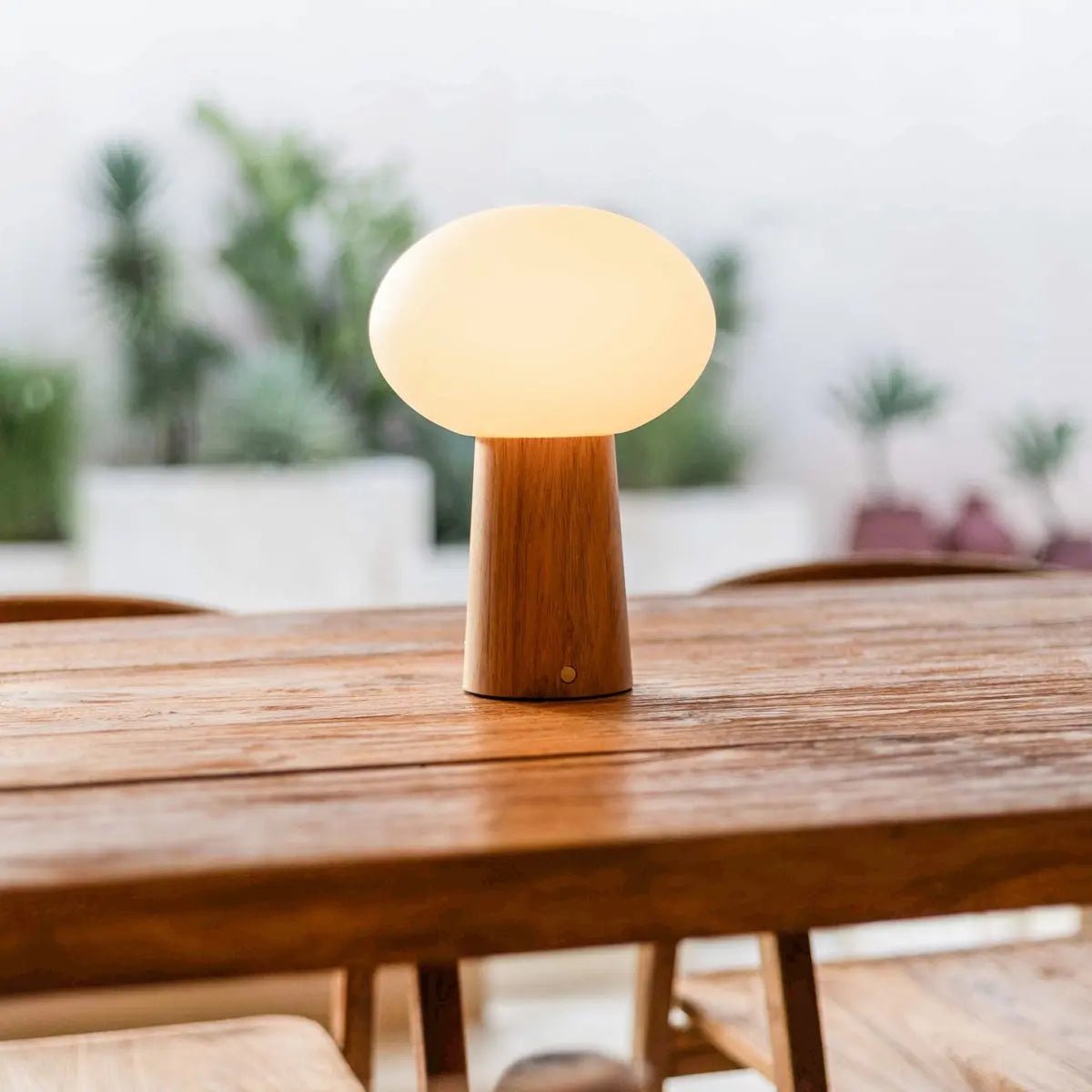 Max Table Lamp