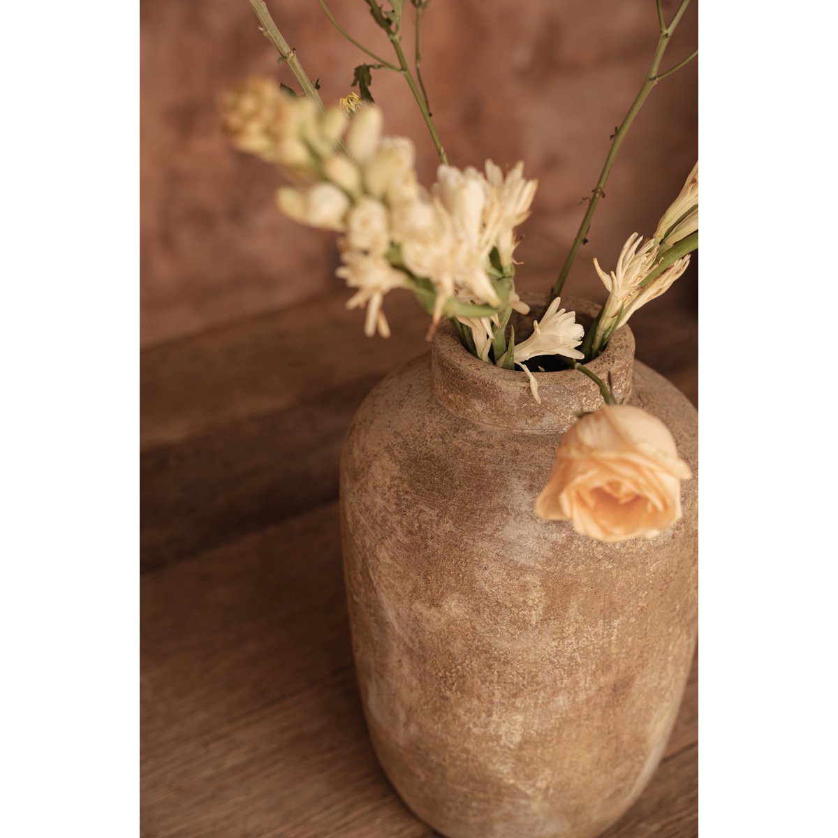 The Clay Echo Vase - Cream